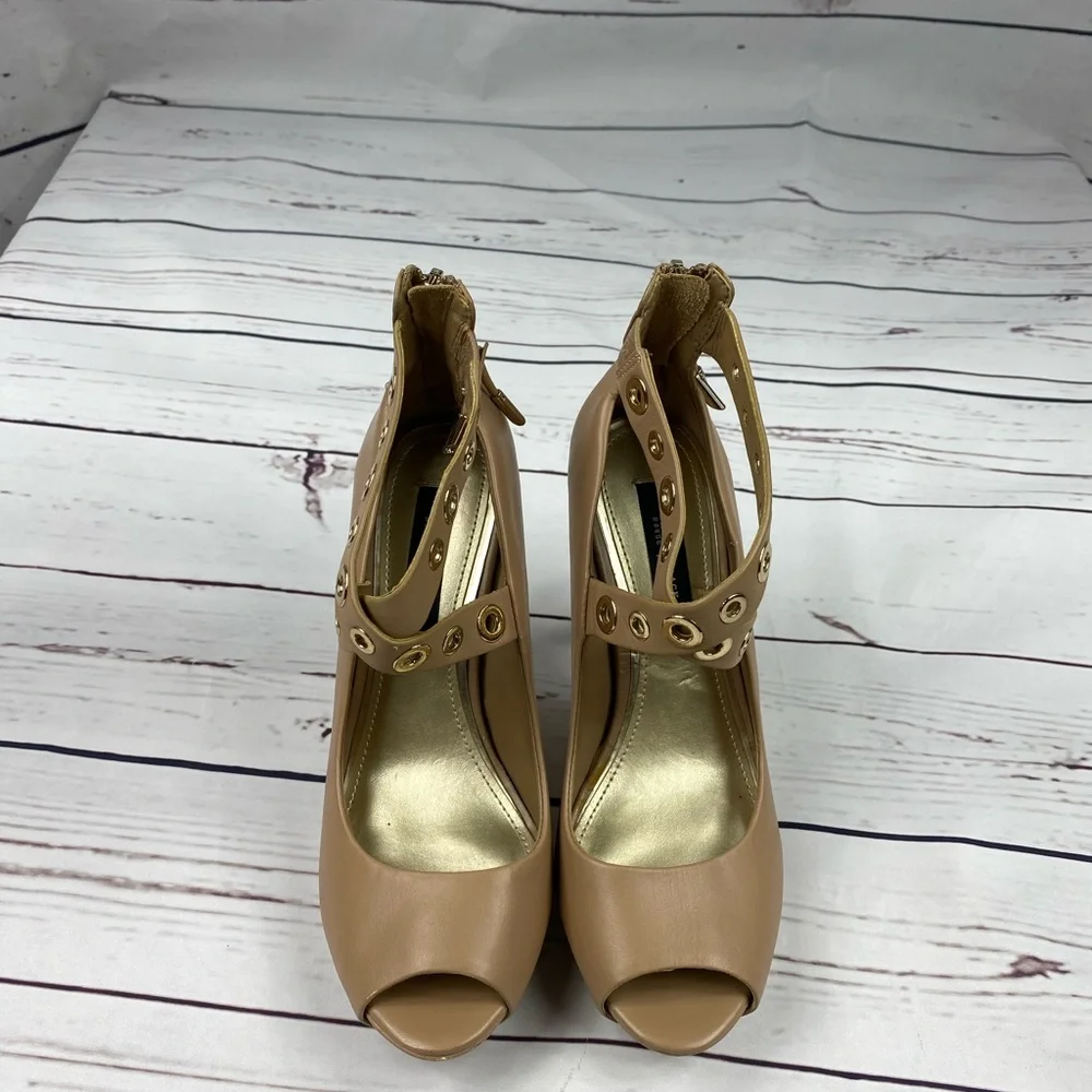 WHBM Tan Eyelet‎ Heels
